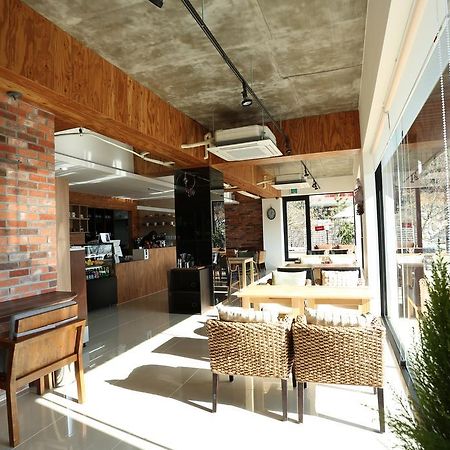Radiance Tourist Hotel Geoje Dış mekan fotoğraf