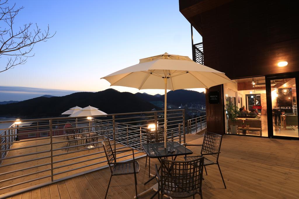 Radiance Tourist Hotel Geoje Dış mekan fotoğraf
