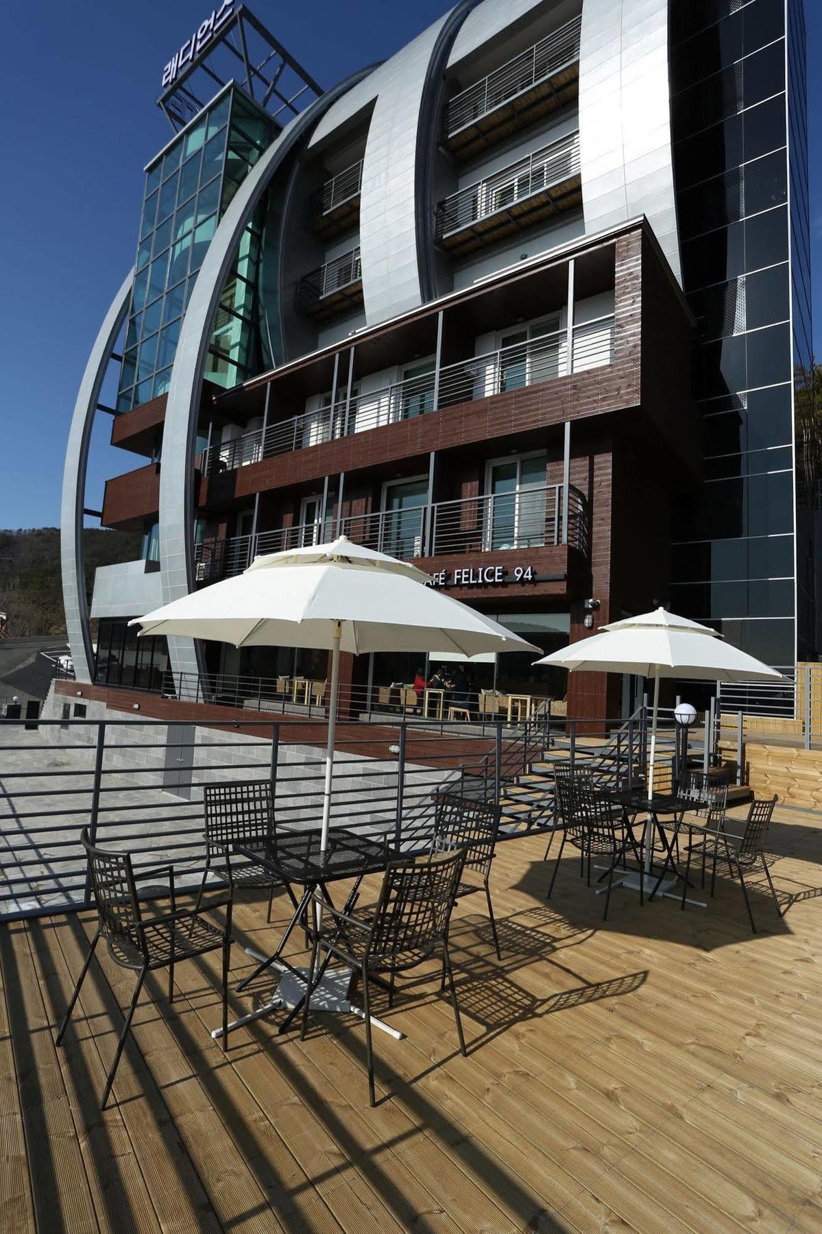 Radiance Tourist Hotel Geoje Dış mekan fotoğraf